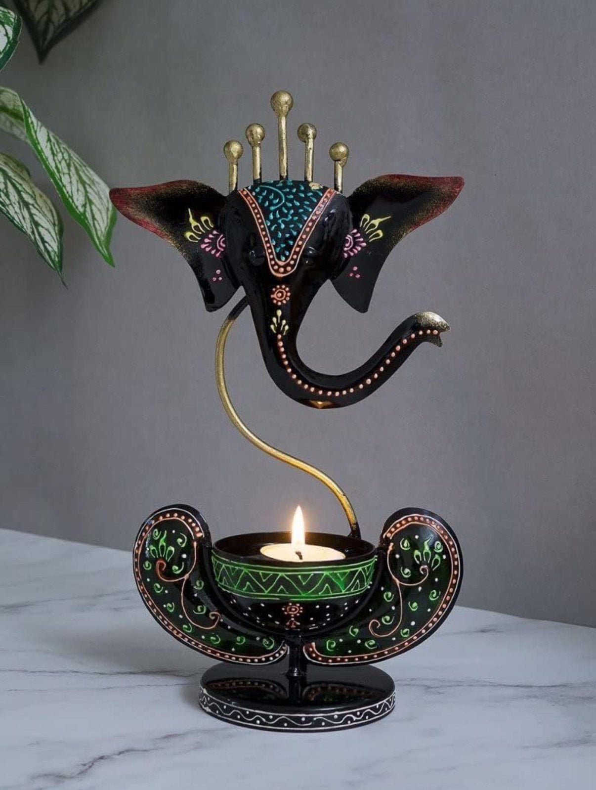 Dandiya Couple Showpiece with Divine Ganesha Tealight
